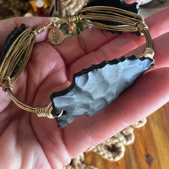 SALE!!! Bourbon & Bowties Abalone bangle and Arrowhead bangle set - Picture 5 of 9